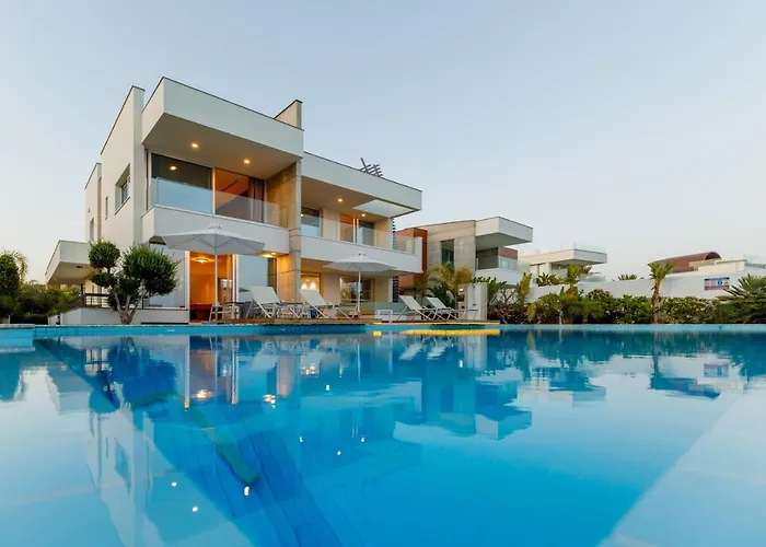 Beachfront Luxury Villa Tranquility