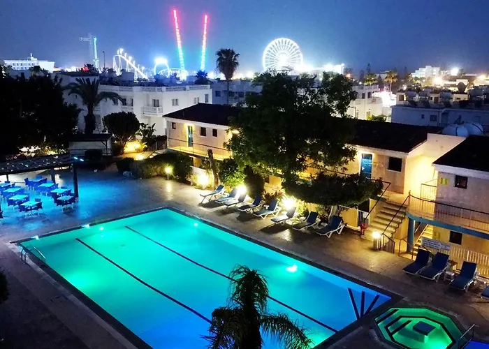 Green Bungalows Hotel Apartments