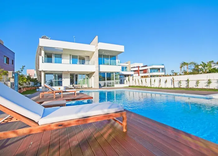 Vivo Mare Beachfront Villas - Emerald