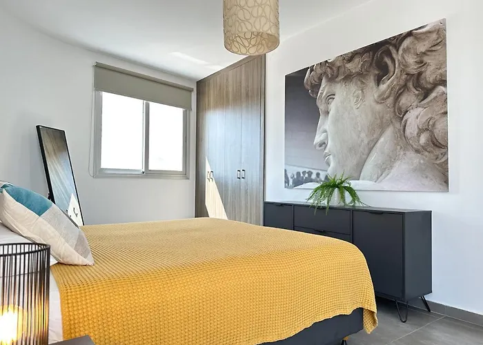 Vacation Mode Apartment