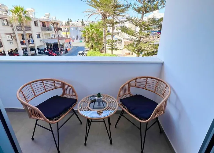 Living Boutique Apartments Adults Only