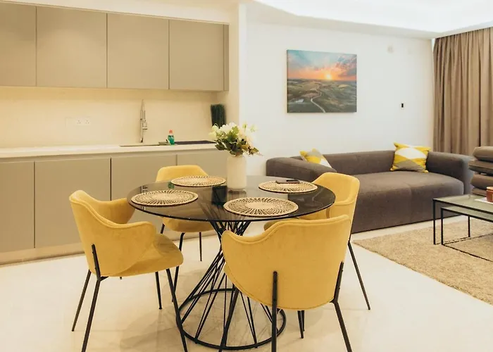 New Lux Seaview 1Br, Sun City Resort, Pool & Beach