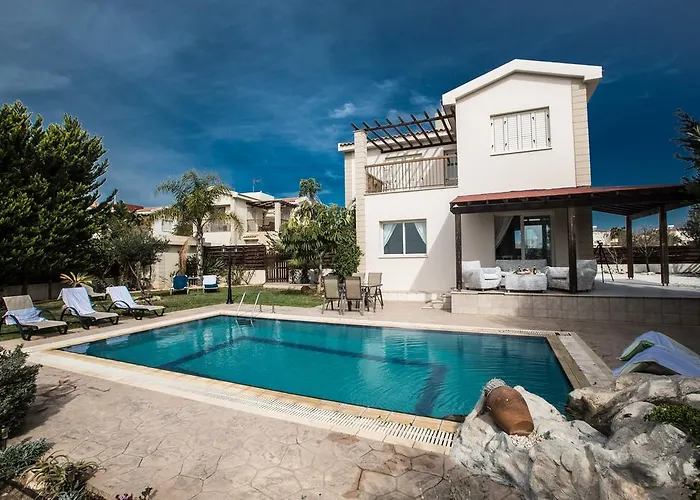 Sunny Coast Villa