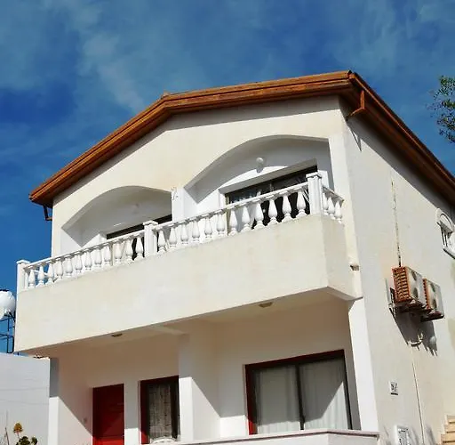 Karistos Apartments