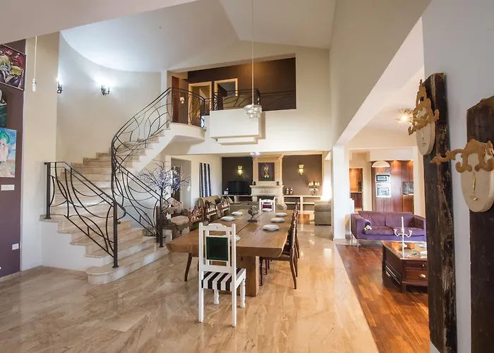 Sunshine Luxury House