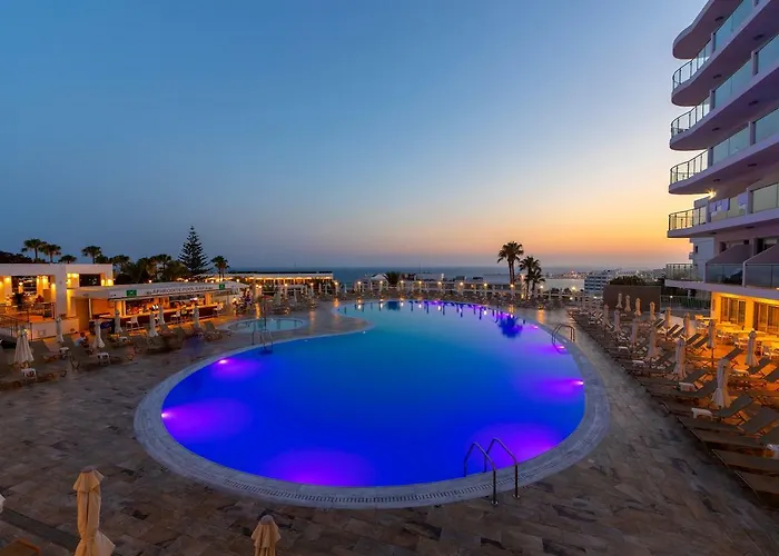 Tofinis Hotel