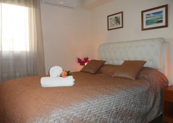 Sunshine Apts, Two Bedroom , Free Internet, No 3