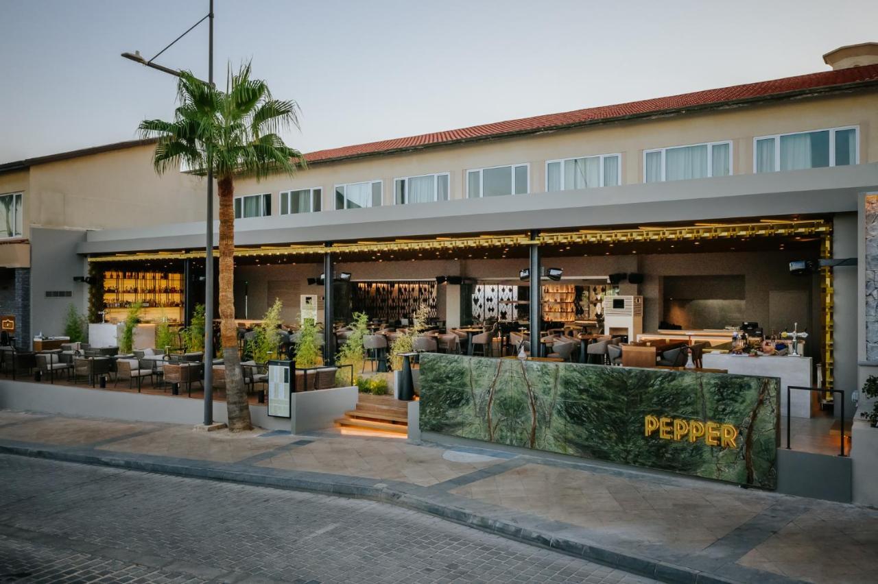 Napa Plaza (adults Only)