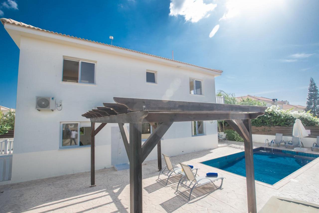 Hara Nissi Villas Ayia Napa