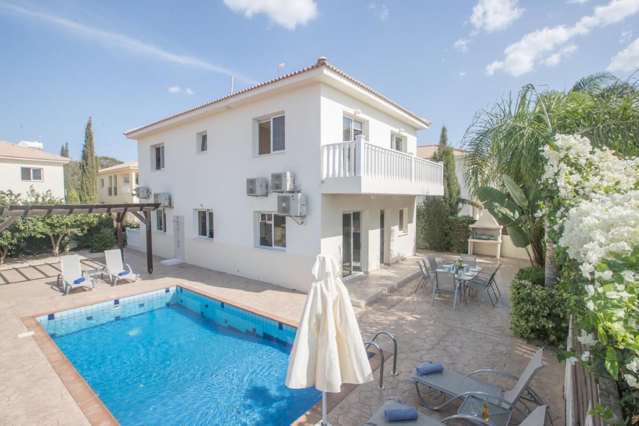 Hara Nissi Villas