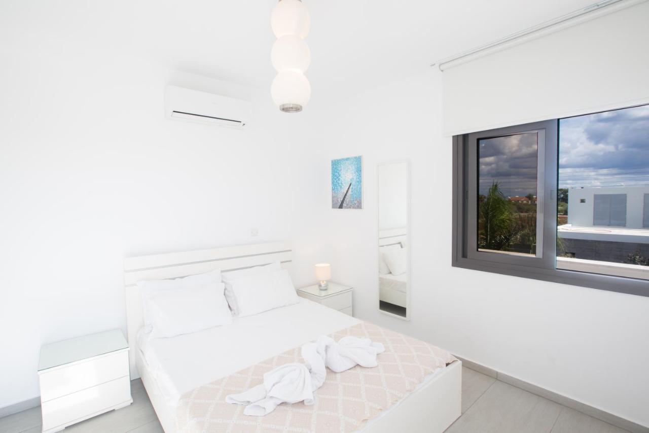 Andriana Villa *