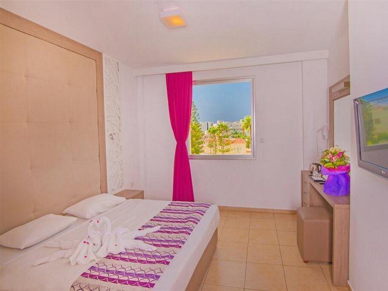 Hotel New Famagusta &