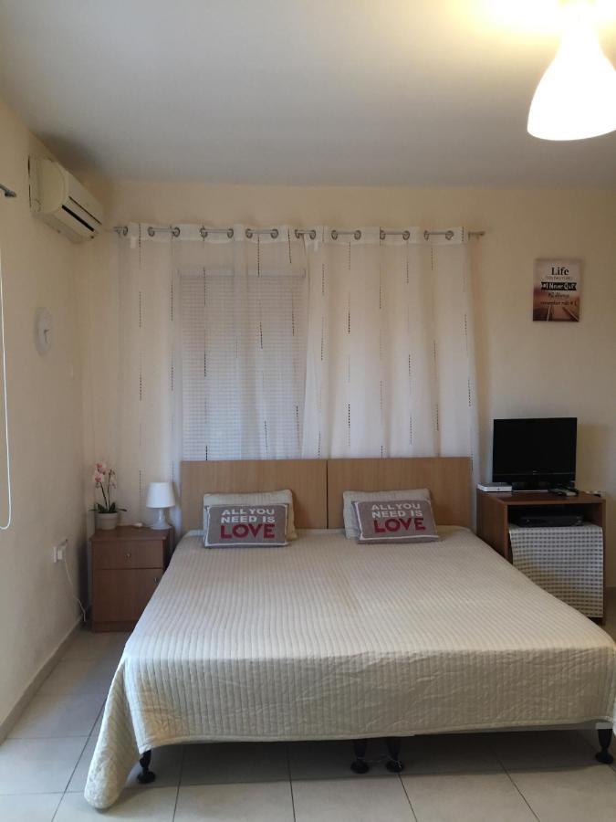 Holidays In Cyprus Apartment *