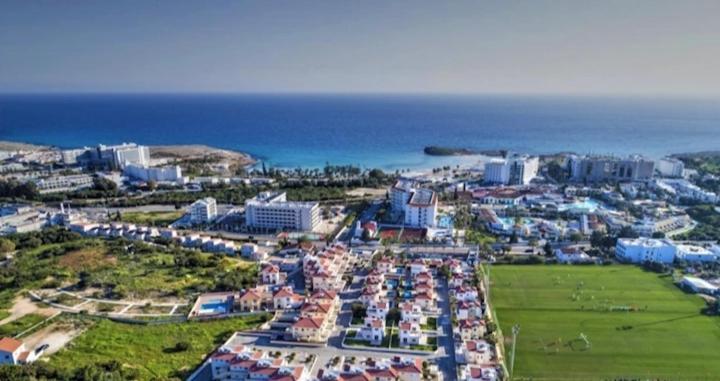 Nissi Golden Sands Free Wifi Apartment