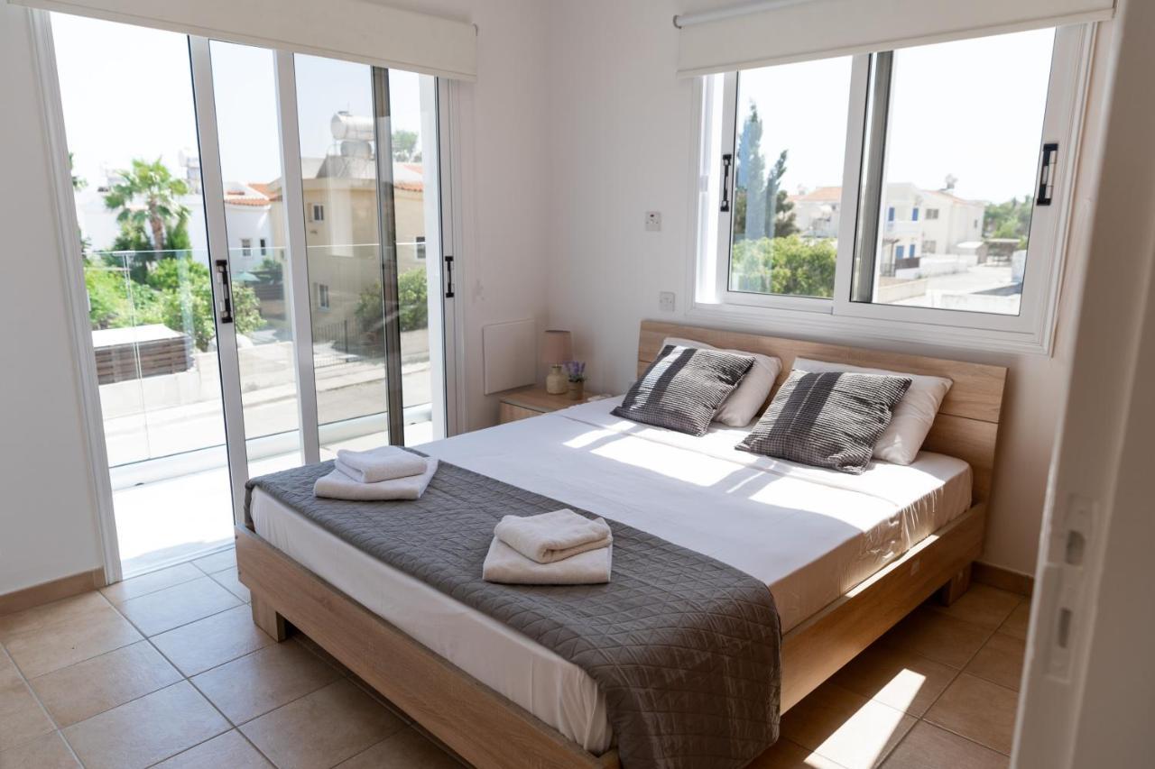 Villa Agia Thekla Ekaterina 4 Bdrm *