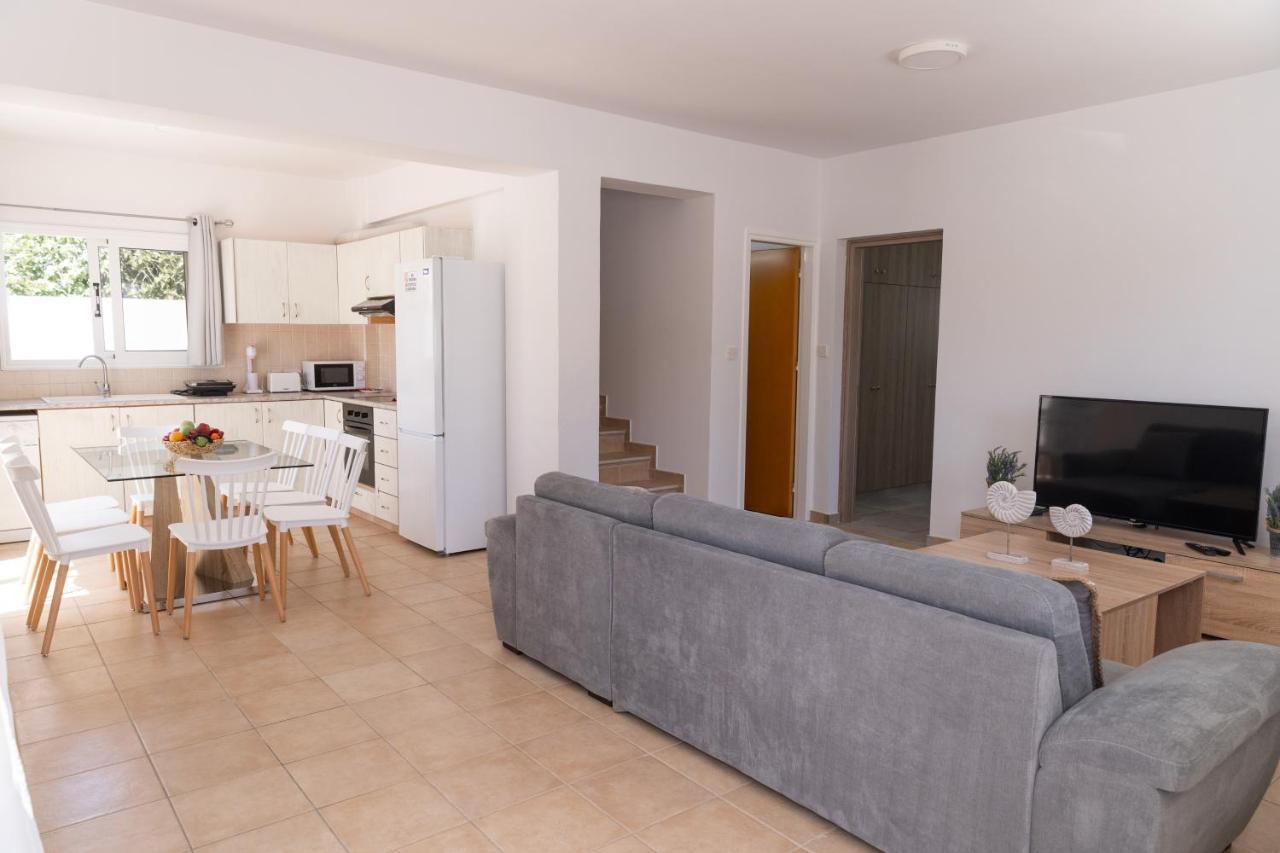 Agia Thekla Ekaterina 4 Bdrm Villa Agia Napa