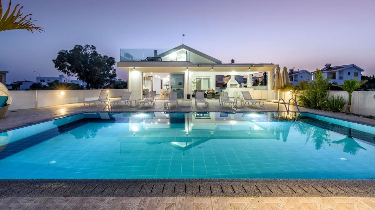 Villa Tzialli Ayia Napa