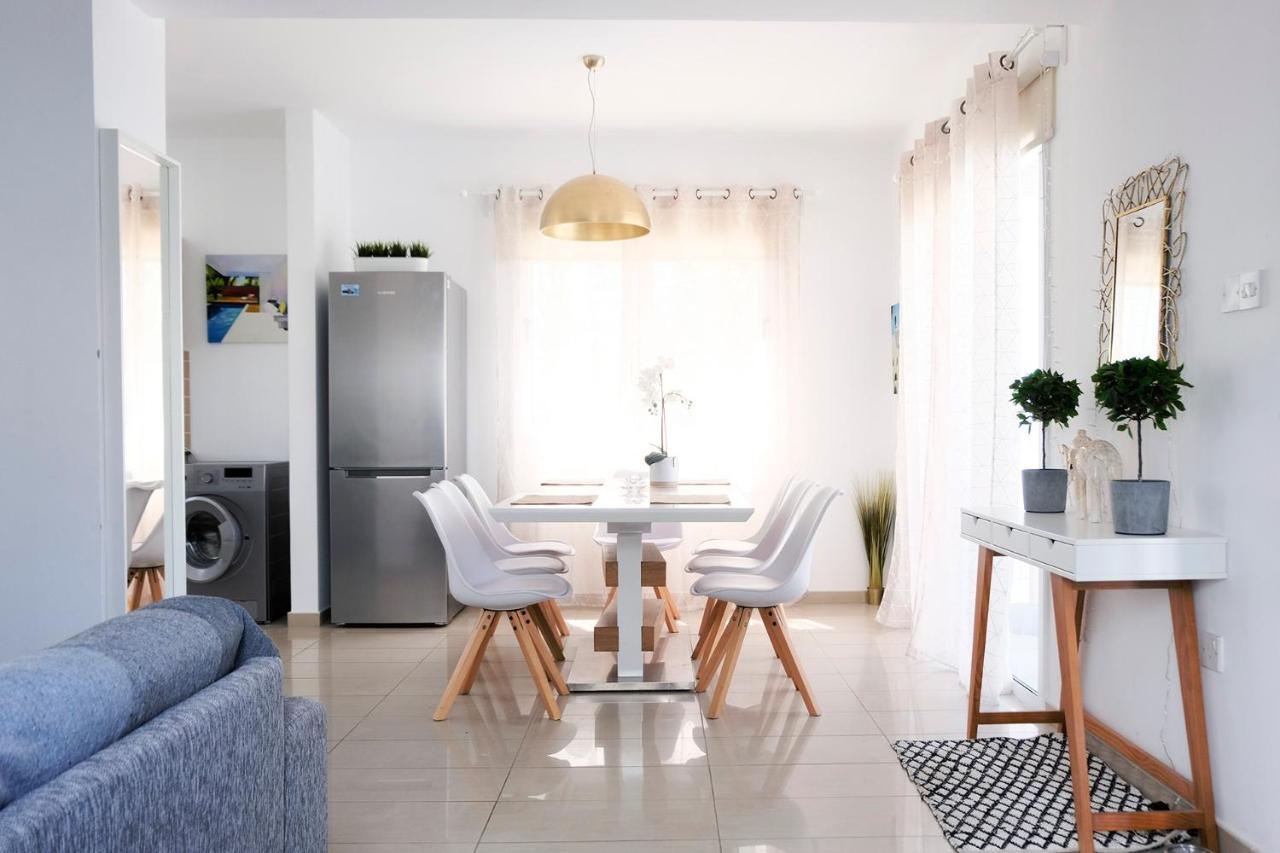 Nissini Blanco, 3 Bedroom With Private Pool, 5 Min To The Villa