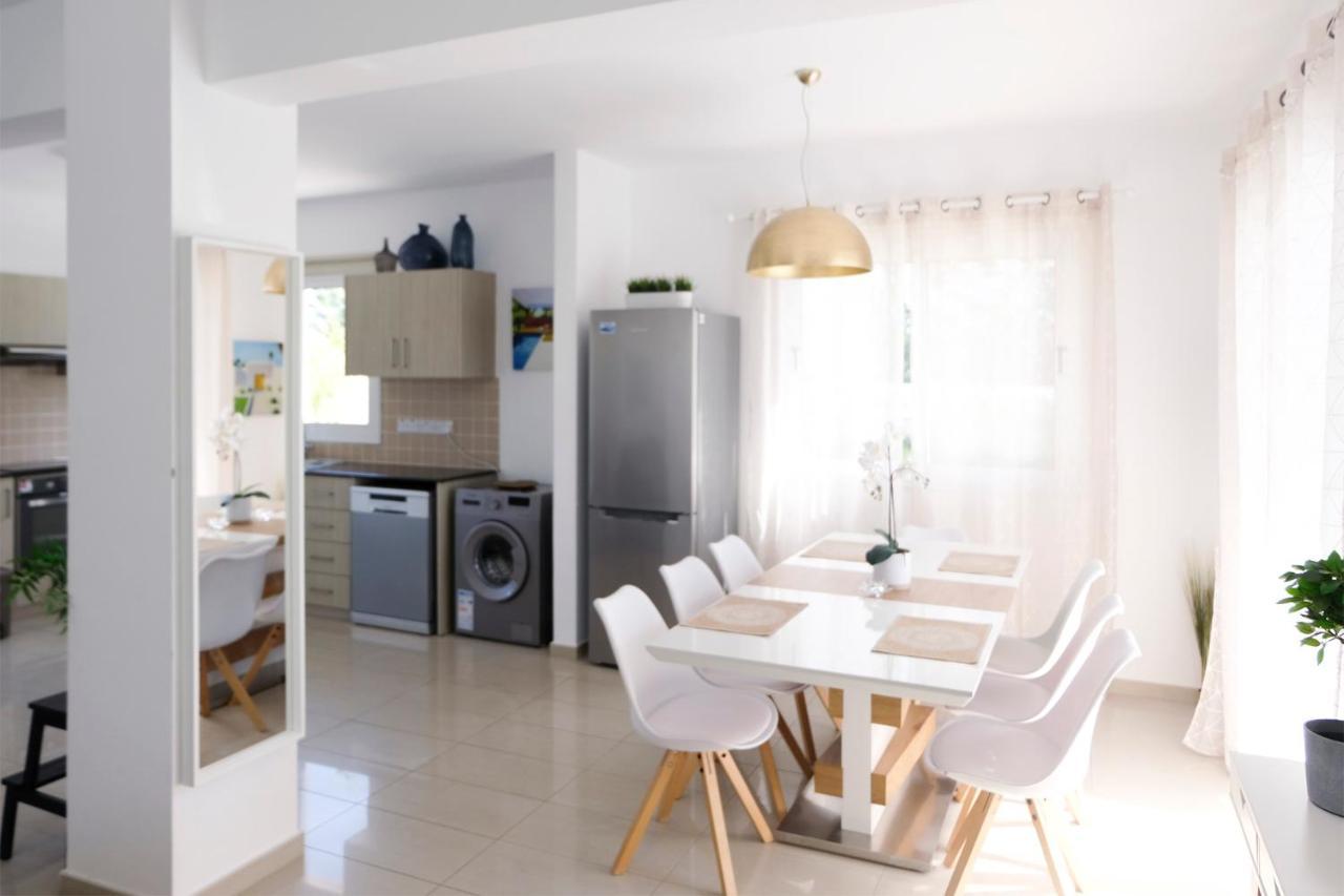 Nissini Blanco, 3 Bedroom With Private Pool, 5 Min To The *