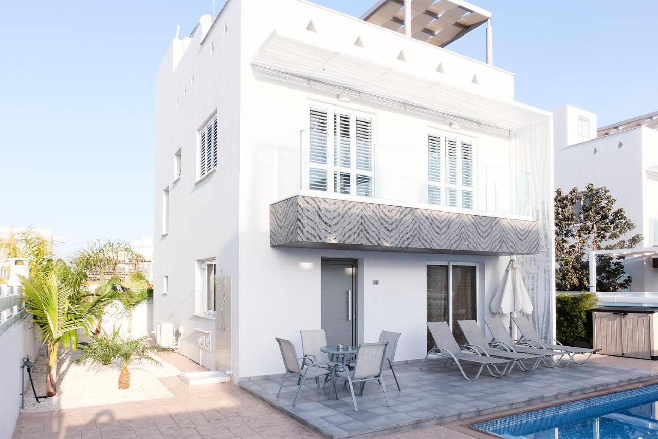Nissini Blanco, 3 Bedroom With Private Pool, 5 Min To The