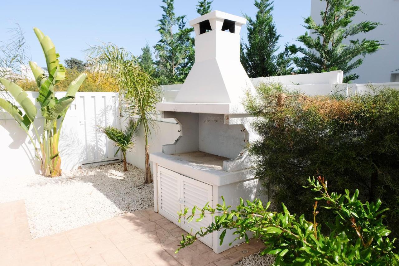 Nissini Blanco, 3 Bedroom With Private Pool, 5 Min To The
