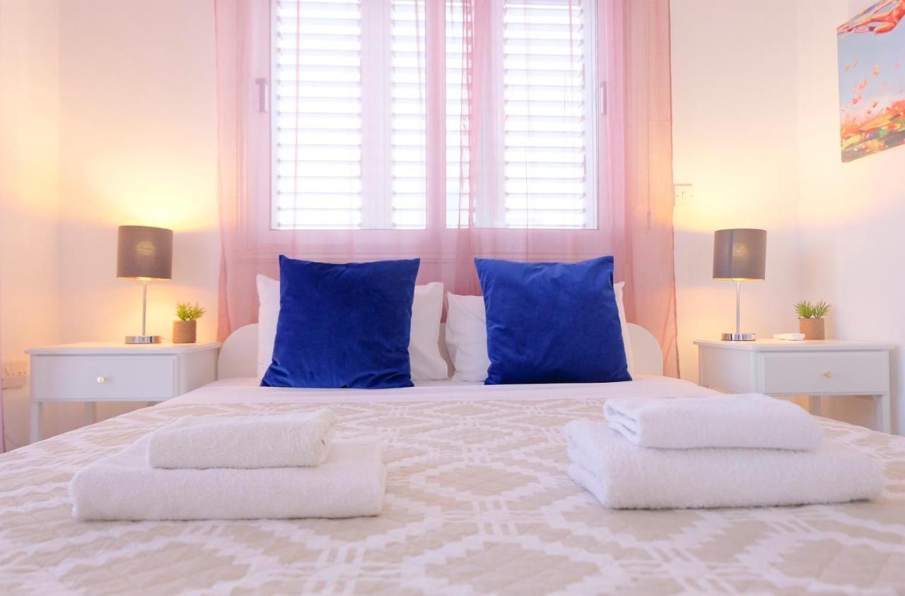 Nissini Blanco, 3 Bedroom With Private Pool, 5 Min To The Villa