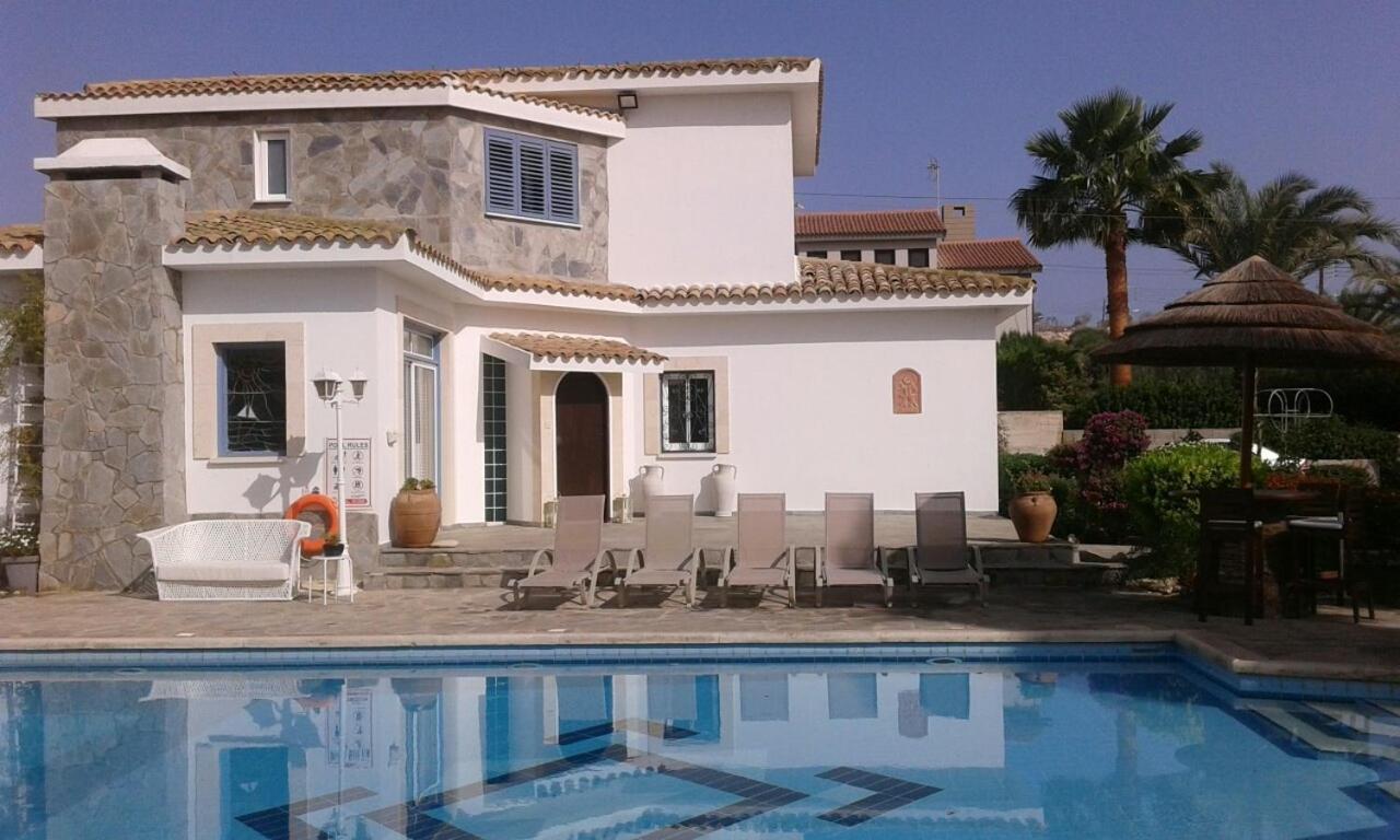 Villa In With A Pool! Ayia Napa