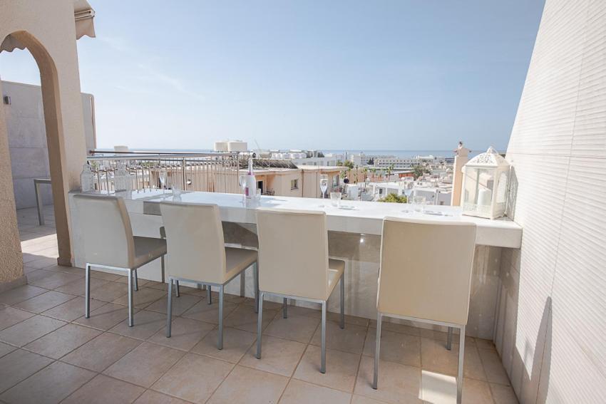 Apartment Peach Seaview 3 Bedroom *