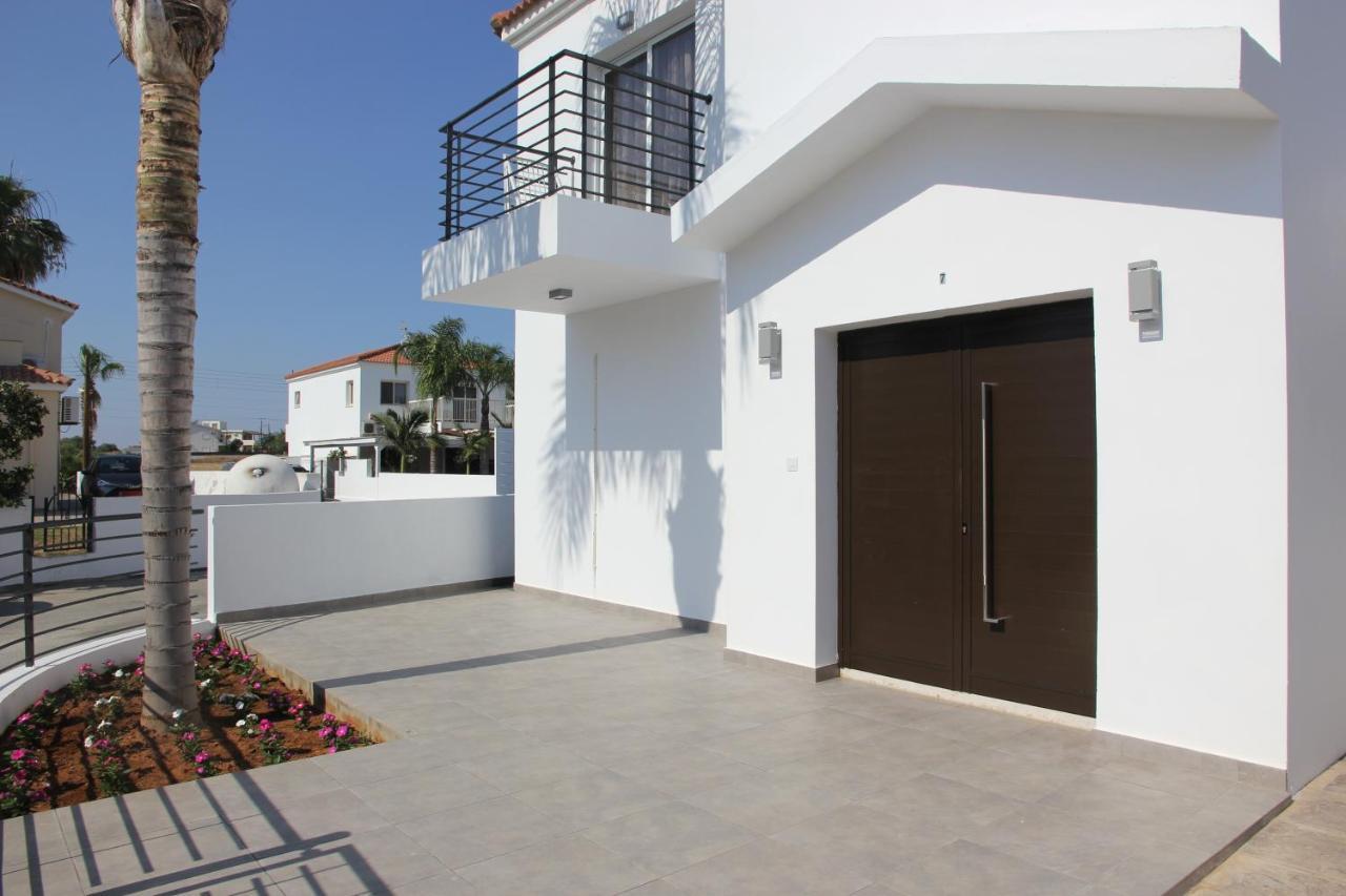 Pietra Villa