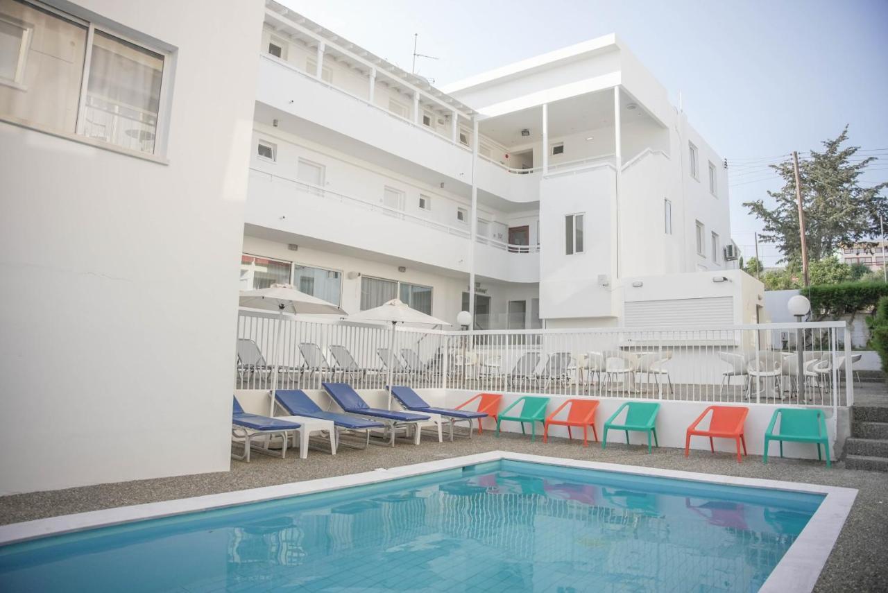 Barbara Apts Aparthotel *