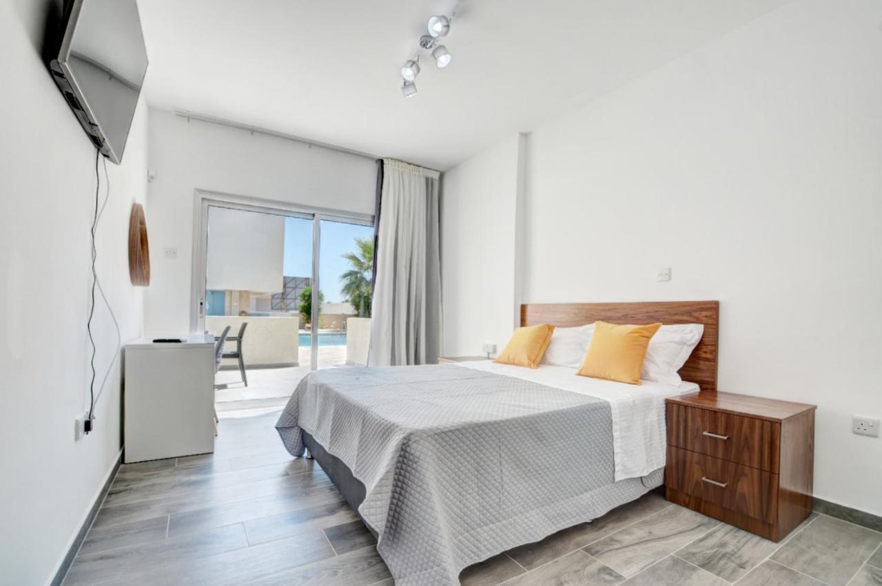 Myhome Delux, 3 Bedroom With Pool Apartment