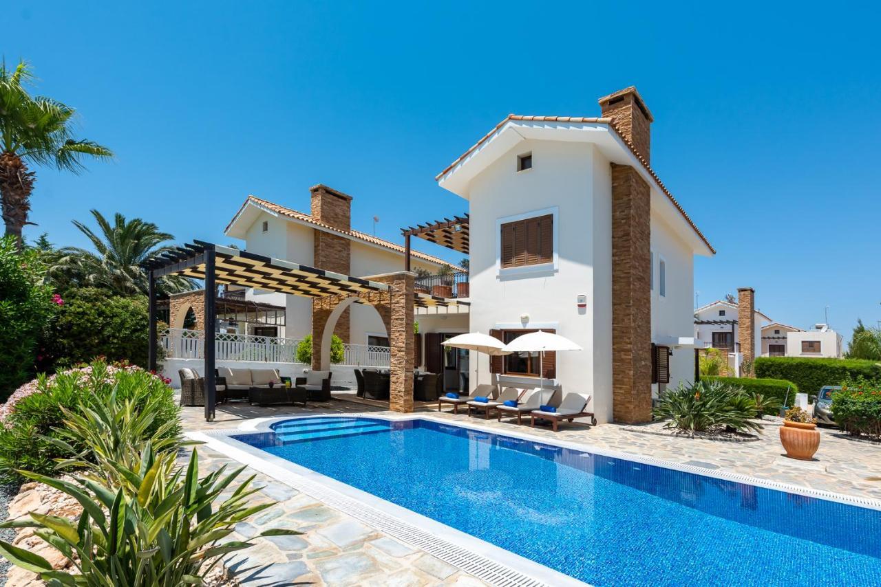 Sea Front Costa Blu By Ezoria