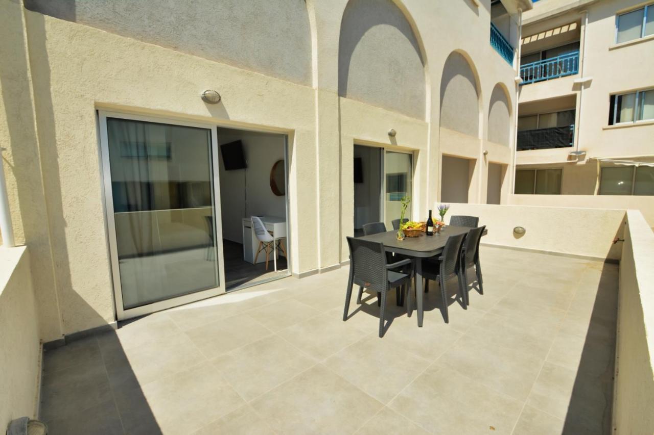 Apartment Myhome Delux, 3 Bedroom With Pool