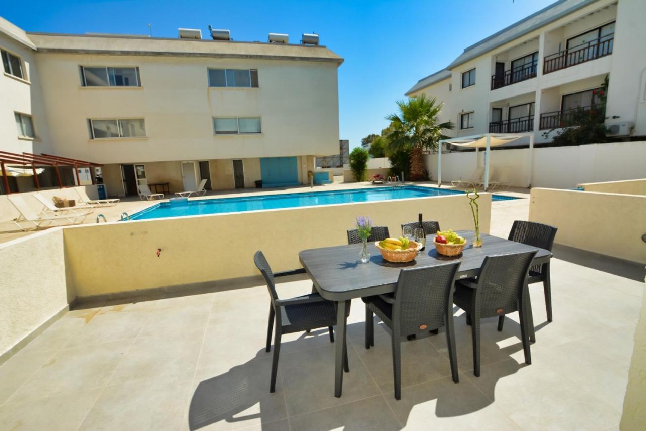 Myhome Delux, 3 Bedroom With Pool Apartment