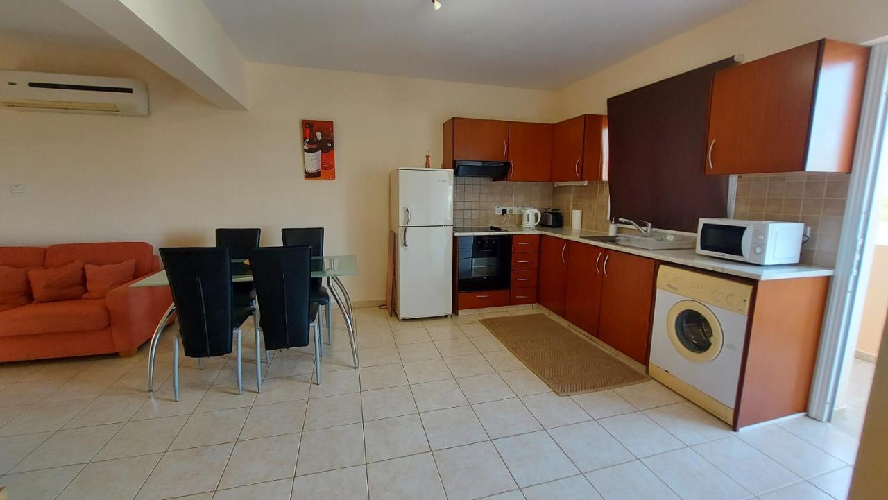 Nissi Golden Apartment *
