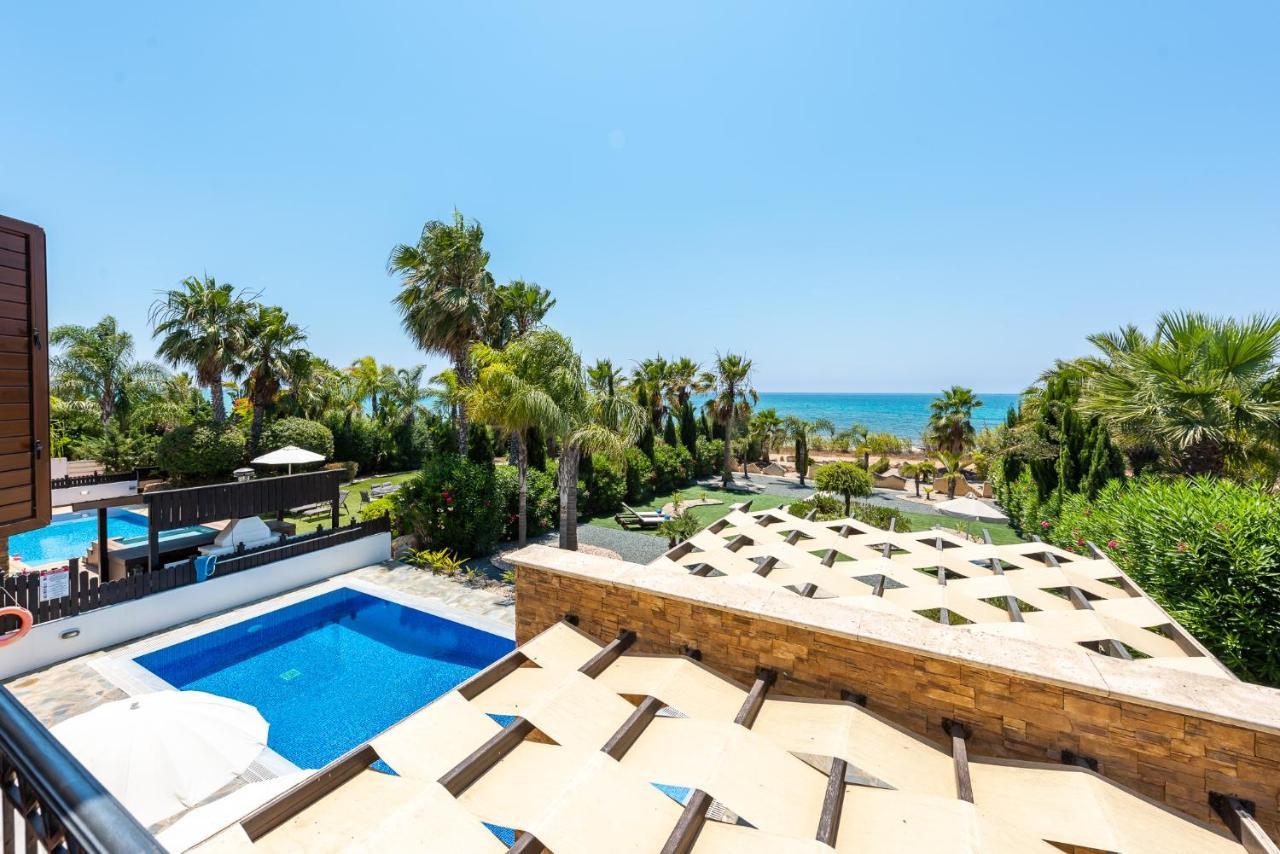 Villa Sea Front Costa Blu By Ezoria