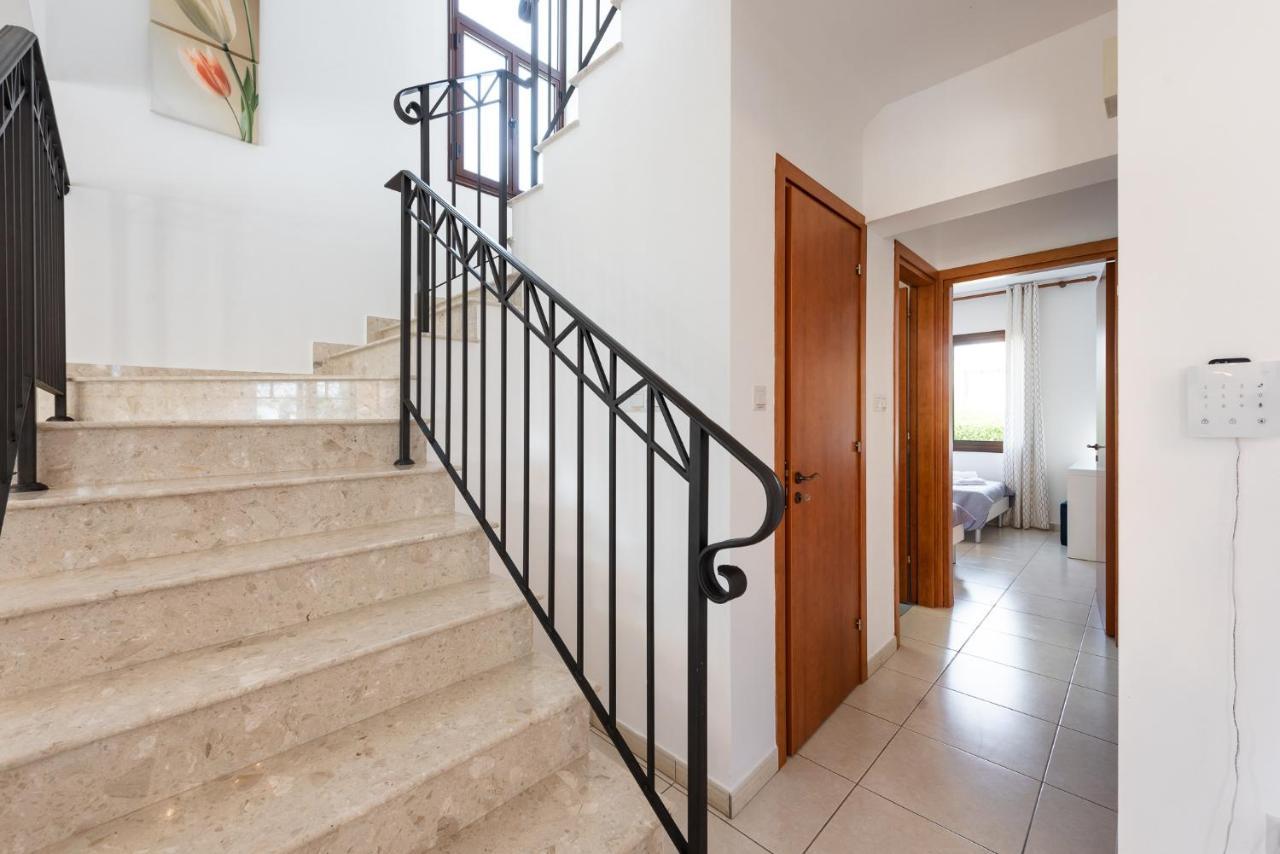Sea Front Costa Blu By Ezoria Villa