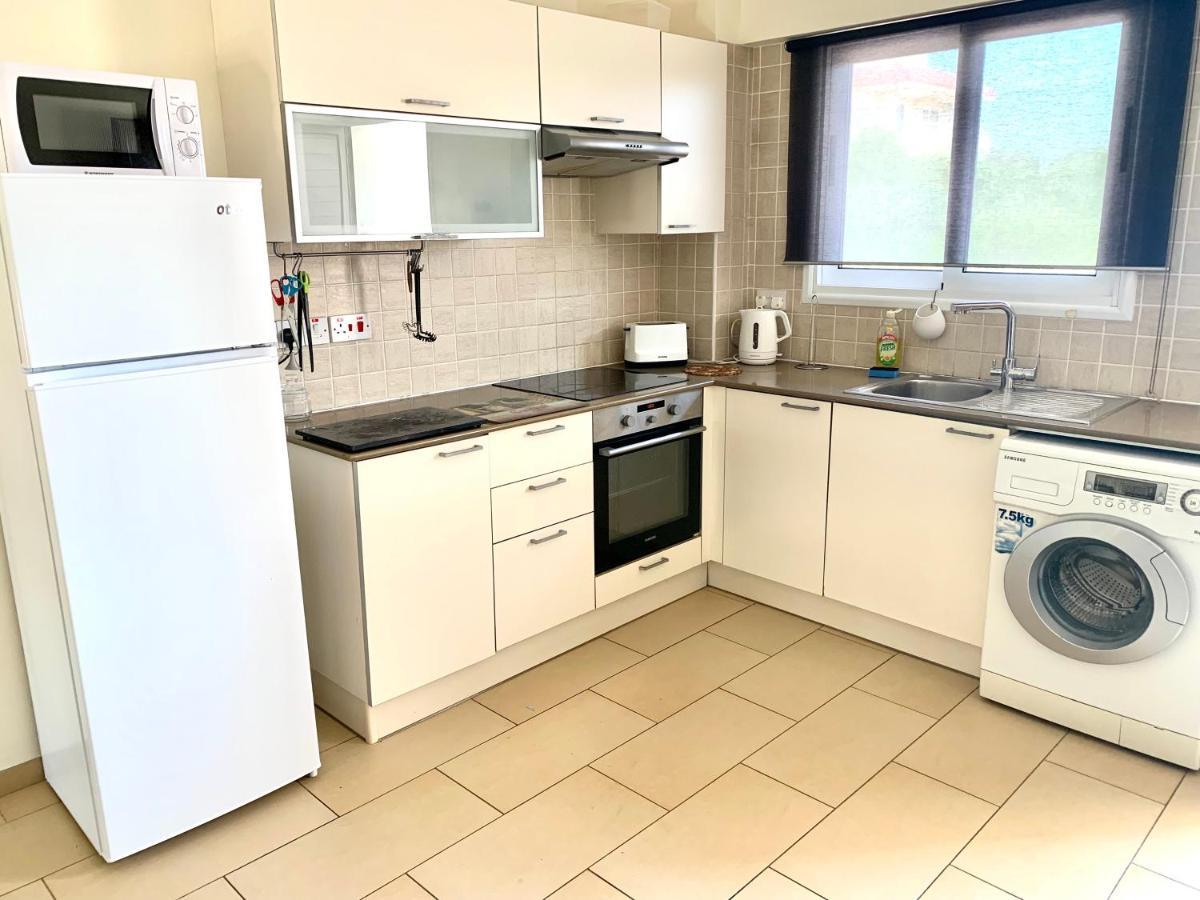 Nissi Sandy Bay C09 Apartment