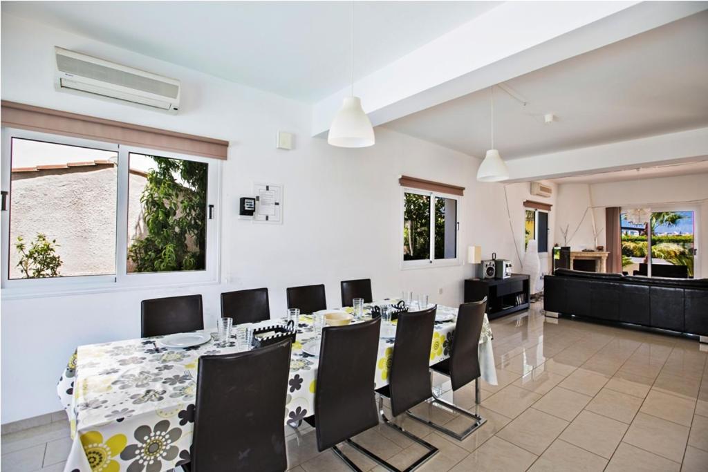 Villa Carilisto Big 4 Bedrooms In Center Of