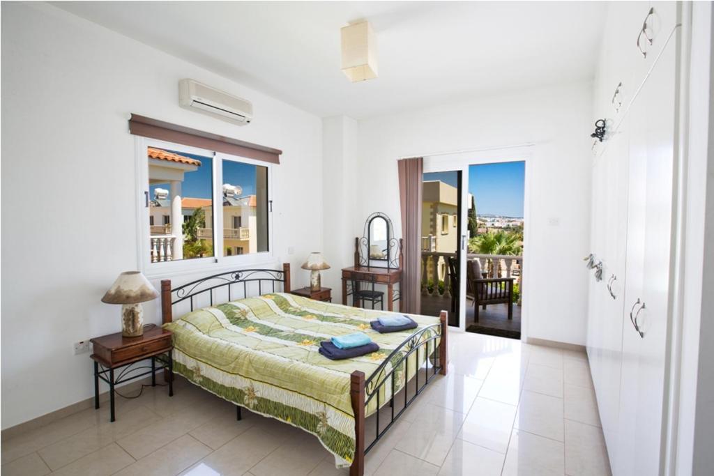 Carilisto Big 4 Bedrooms In Center Of Villa