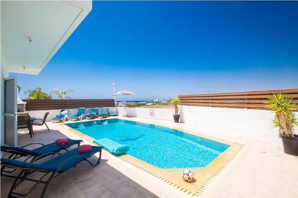 Carilisto Big 4 Bedrooms In Center Of *