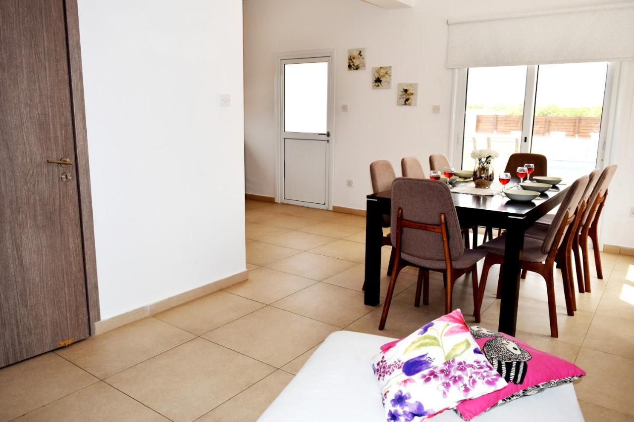 Nissi Ourania * Ayia Napa