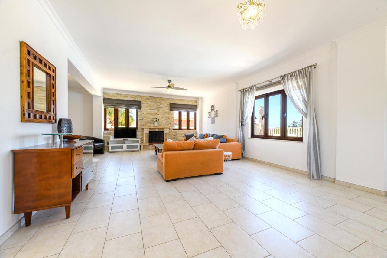Mersinia Heights Villa