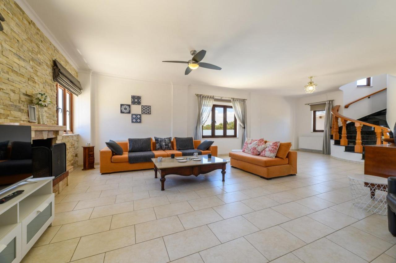 Mersinia Heights Villa