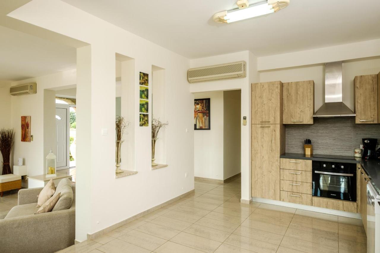 Anastel 2 Villa