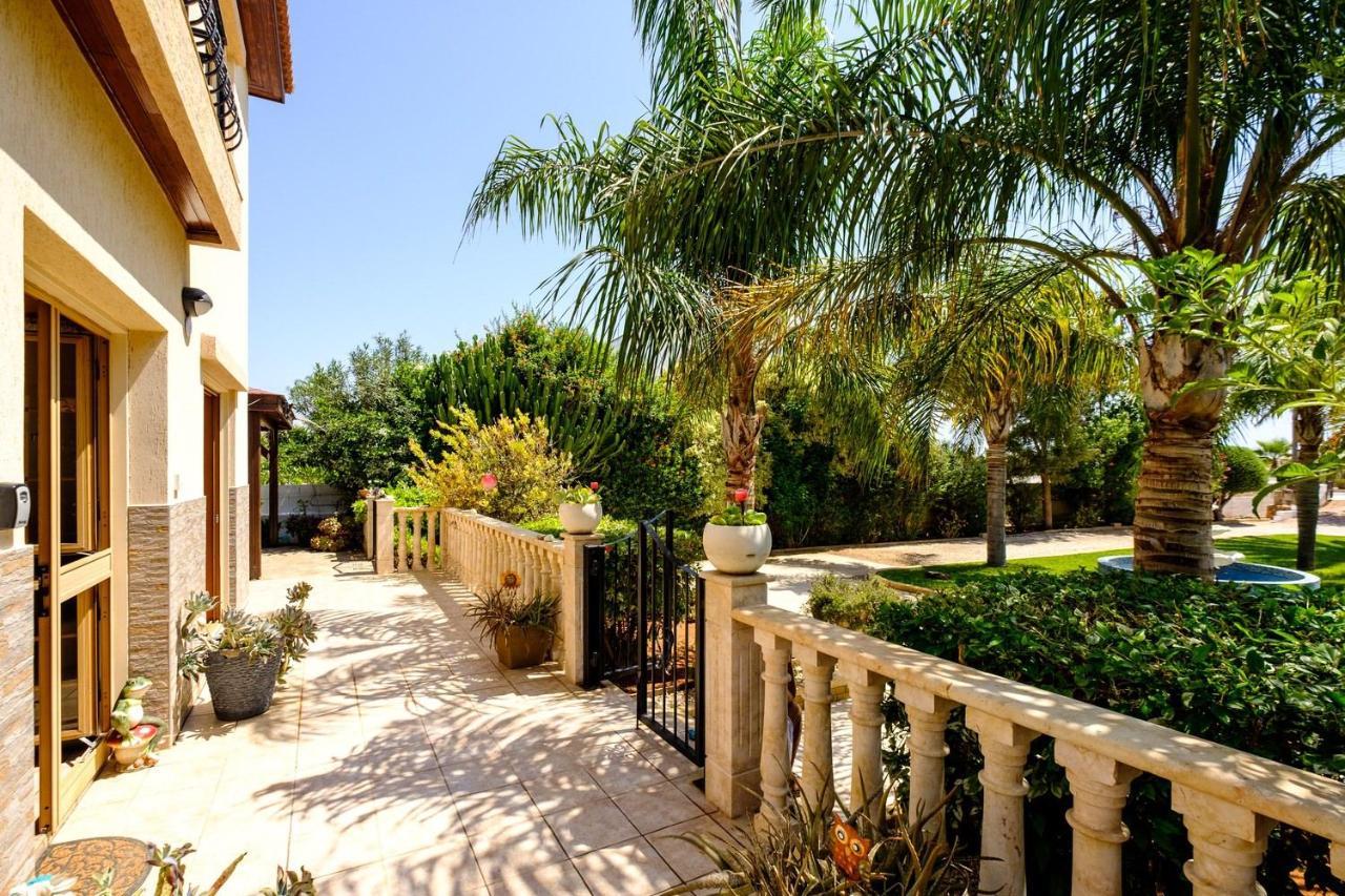Holiday home Tropical Paradise *