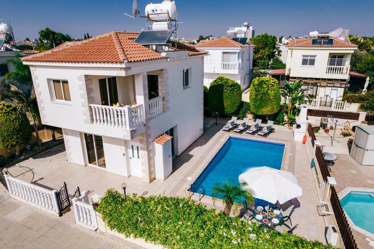 Villa Scarlett *