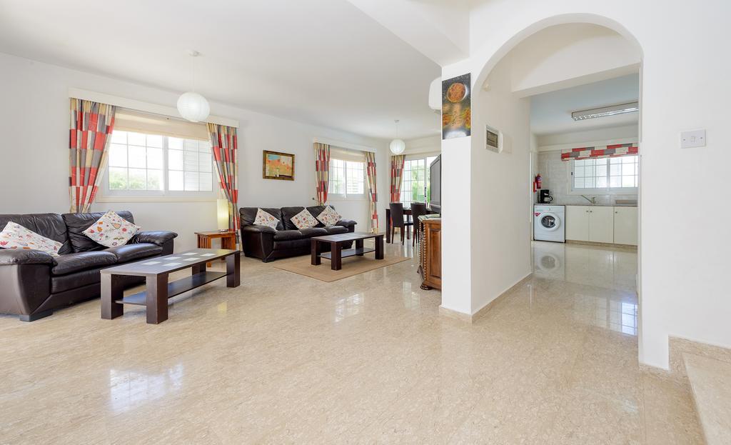Merab Center Villa Ayia Napa