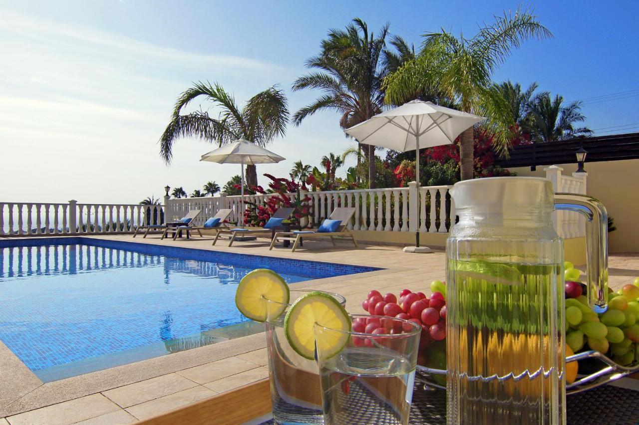Cleopatra Villa