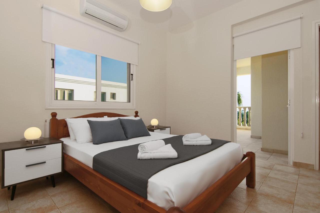 Cleopatra Villa
